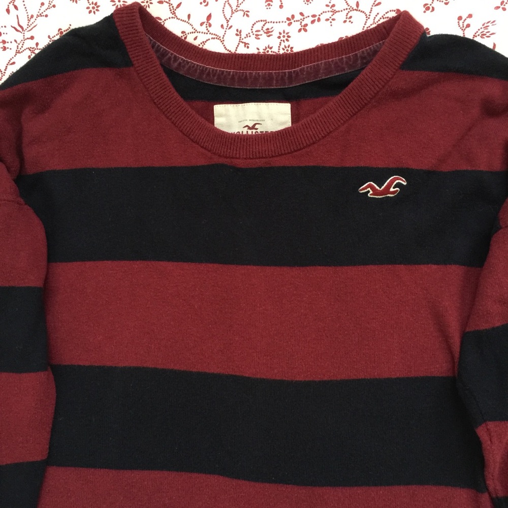 Hollister blue/maroon striped sweater